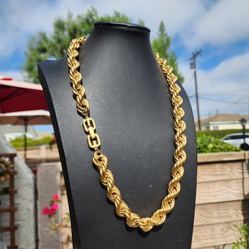 Vtg Givenchy Necklace Chunky Rope Dookie Chain 80s 90s Gold Plate Monogram Clasp - Picture 4 of 17